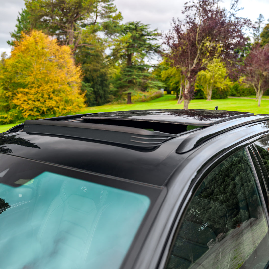 VW Touareg 3.0L V6 Black Edition