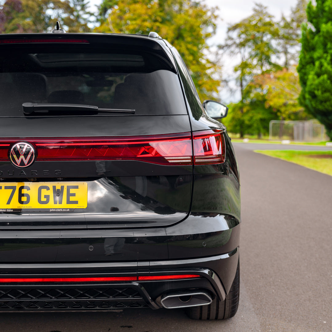 VW Touareg 3.0L V6 Black Edition