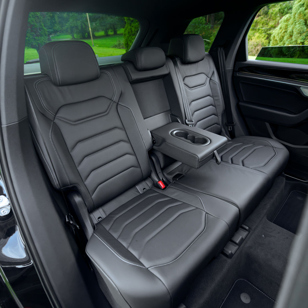VW Touareg 3.0L V6 Black Edition