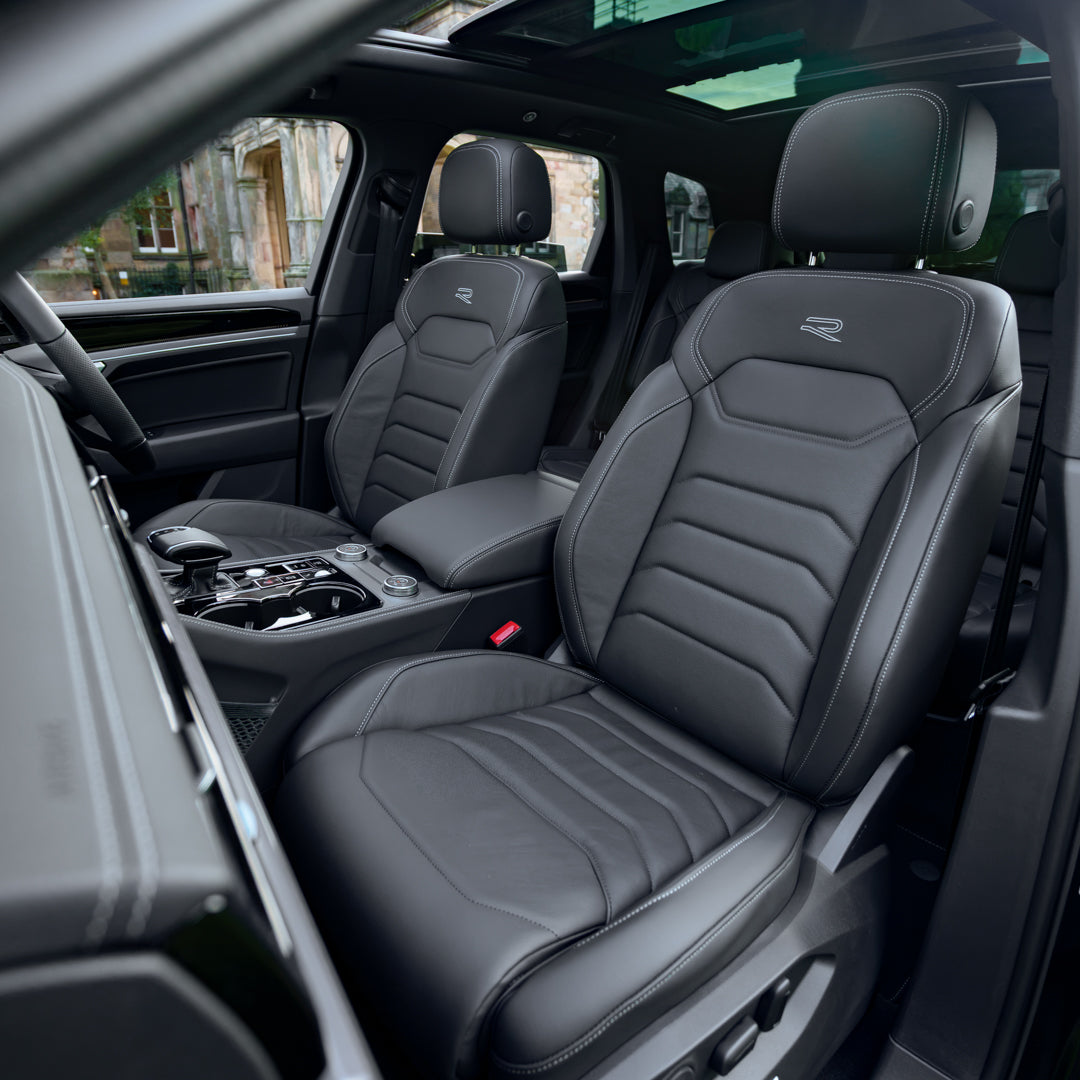 VW Touareg 3.0L V6 Black Edition