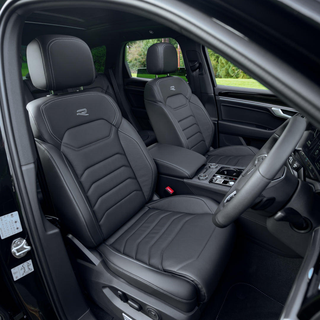VW Touareg 3.0L V6 Black Edition