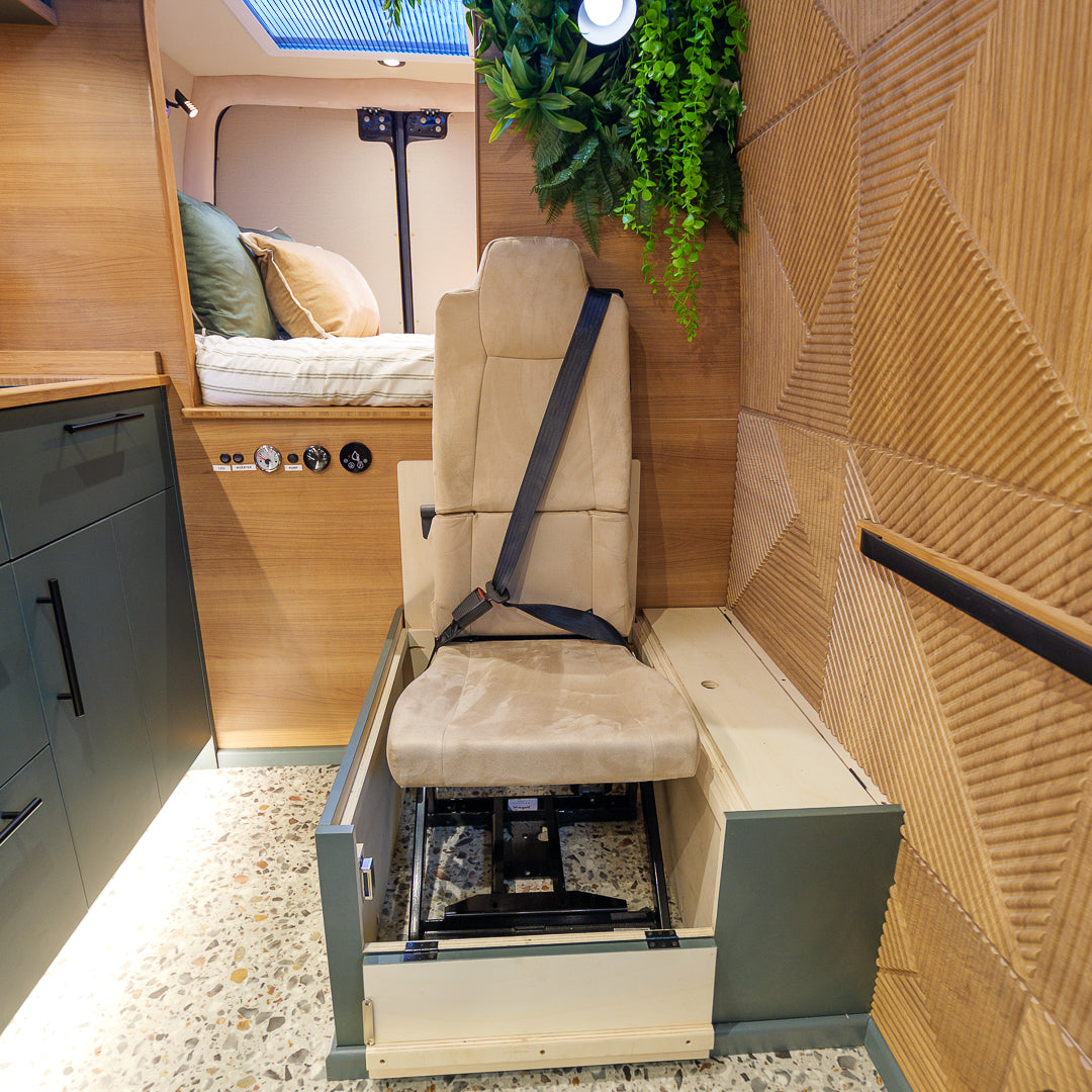 Victoria - Automatic Off Grid Luxury 4 berth Campervan