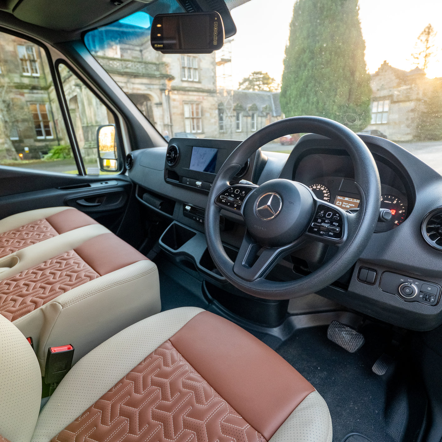 Vienna - 4 berth Automatic Custom Camper