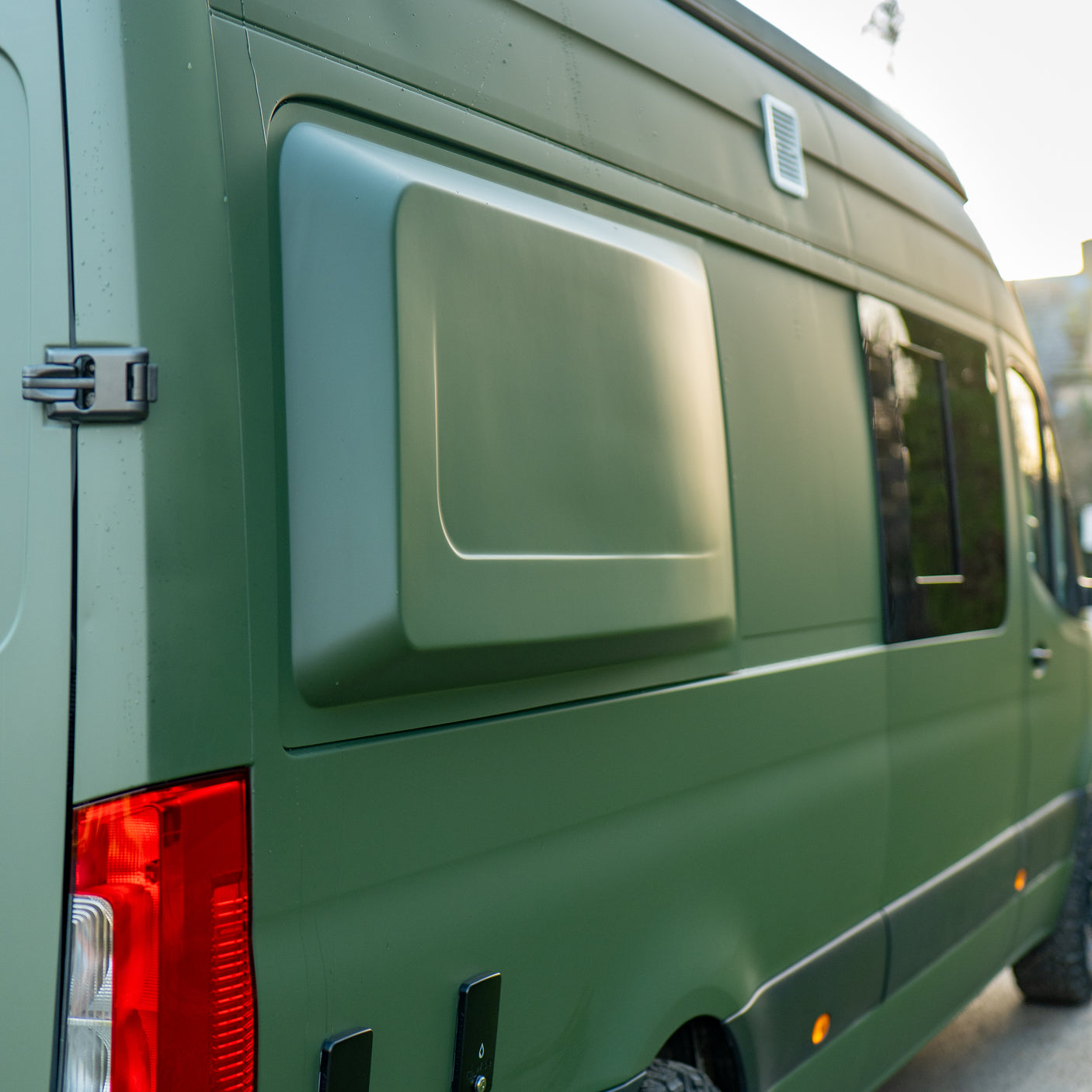 Vienna - 4 berth Automatic Custom Camper