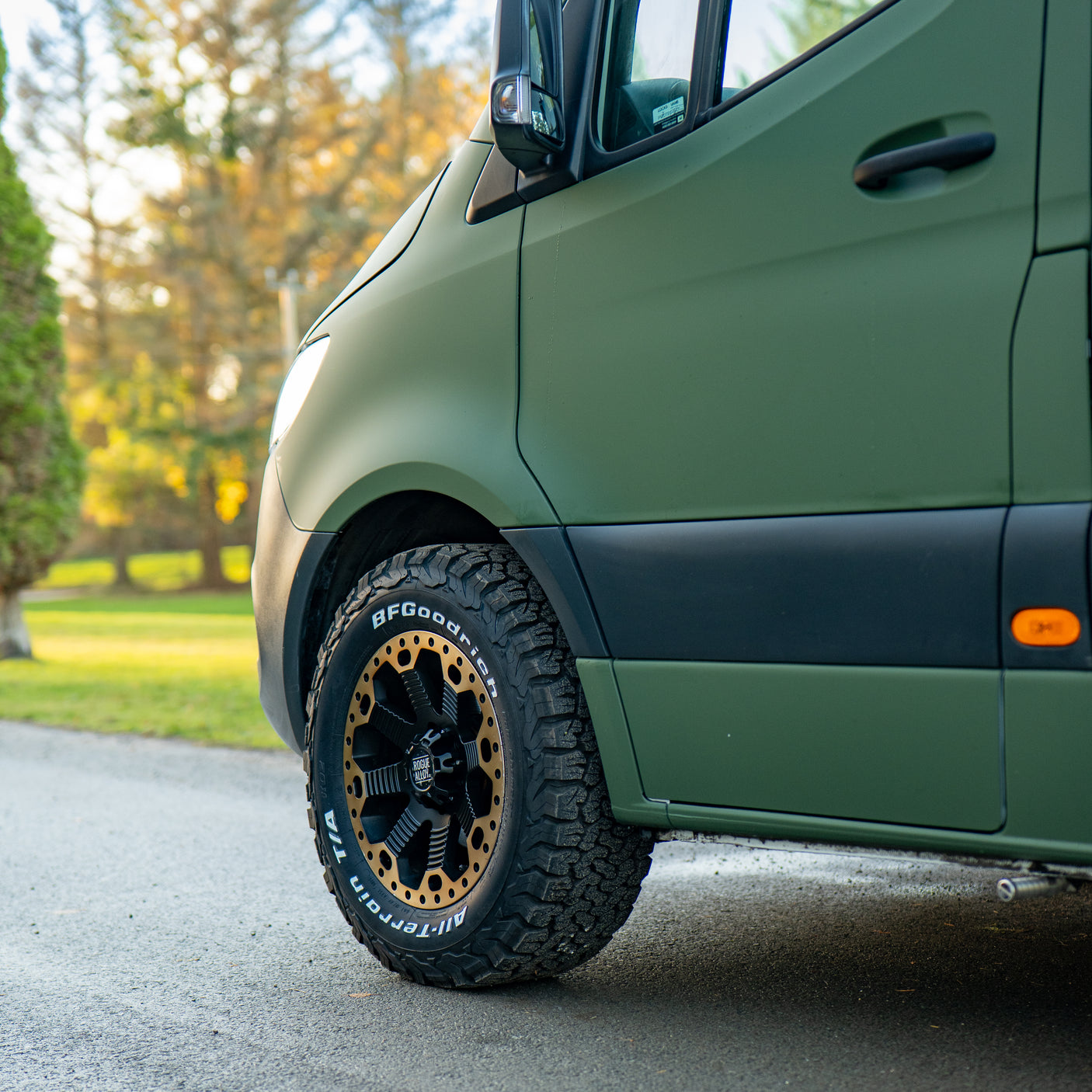 Vienna - 4 berth Automatic Custom Camper