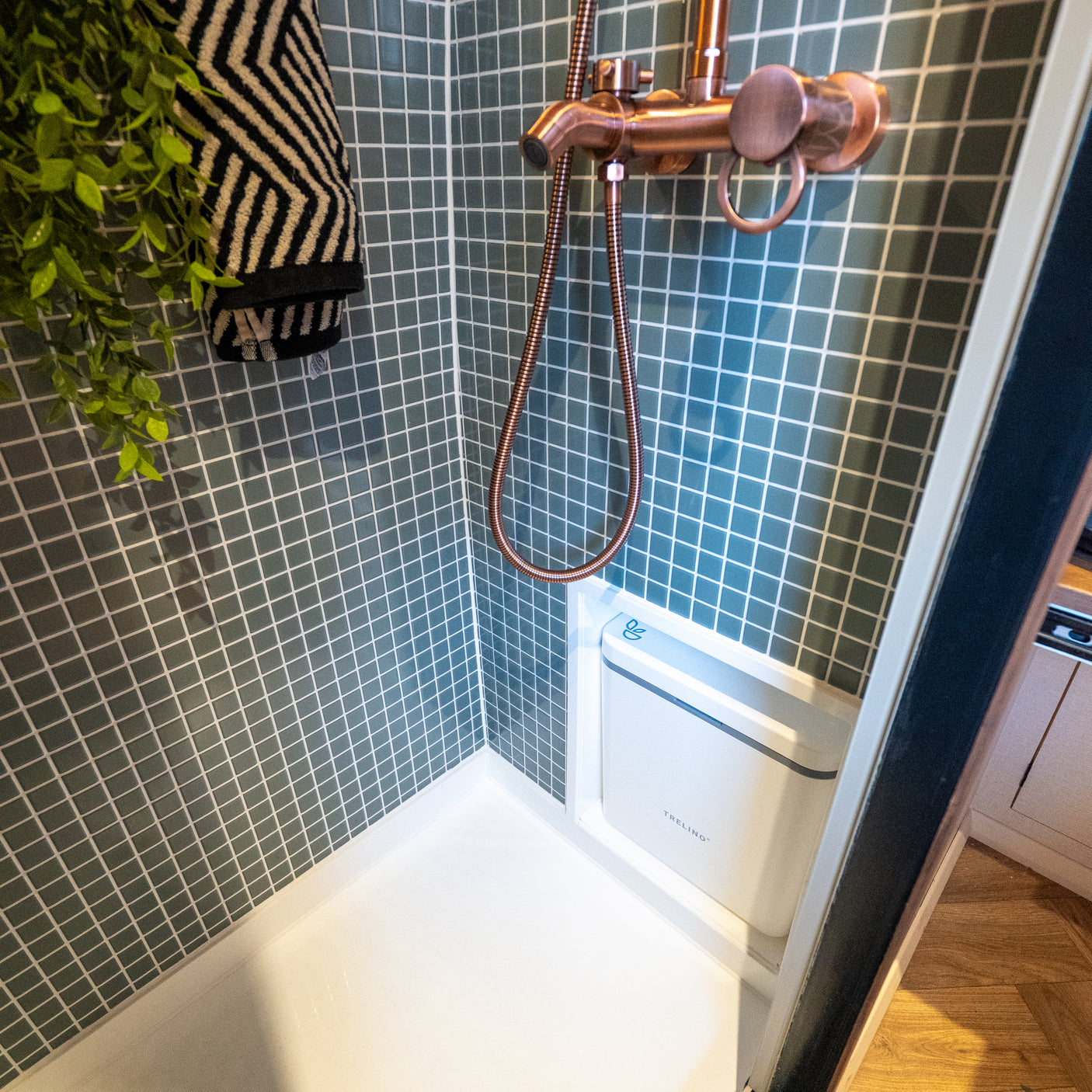 Vienna - 4 berth Automatic Custom Camper