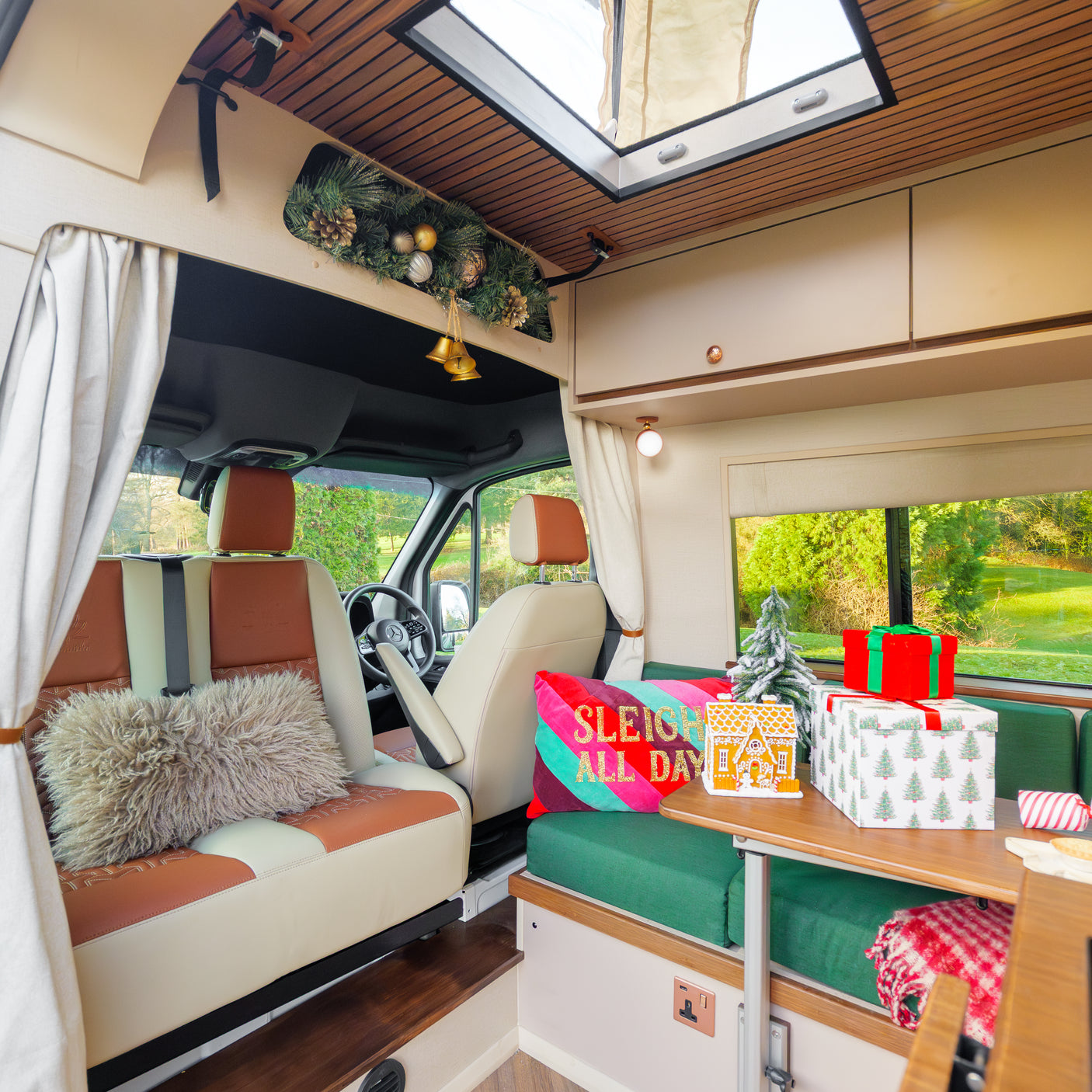Vienna - 4 berth Automatic Custom Camper