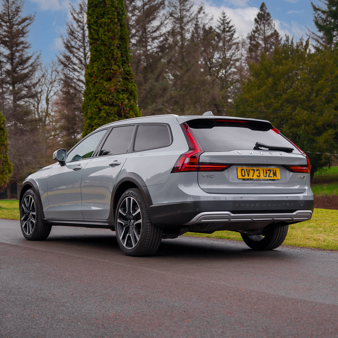 Automatic VOLVO V90 CROSS COUNTRY B6 300 AWD ULTIMATE MHEV