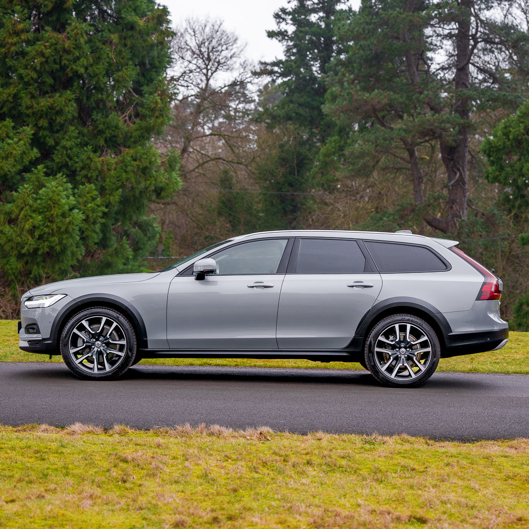 Automatic VOLVO V90 CROSS COUNTRY B6 300 AWD ULTIMATE MHEV