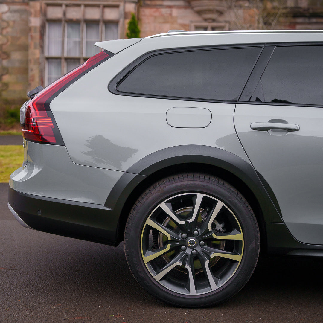 Automatic VOLVO V90 CROSS COUNTRY B6 300 AWD ULTIMATE MHEV