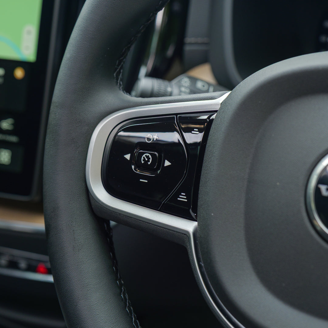 2025 Volvo XC-60 Ultra