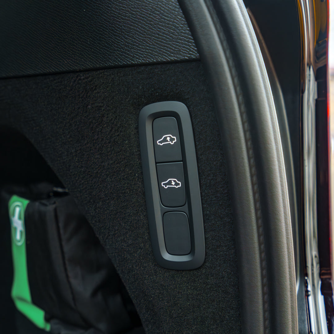 Brand New 7 seat Volvo XC-90