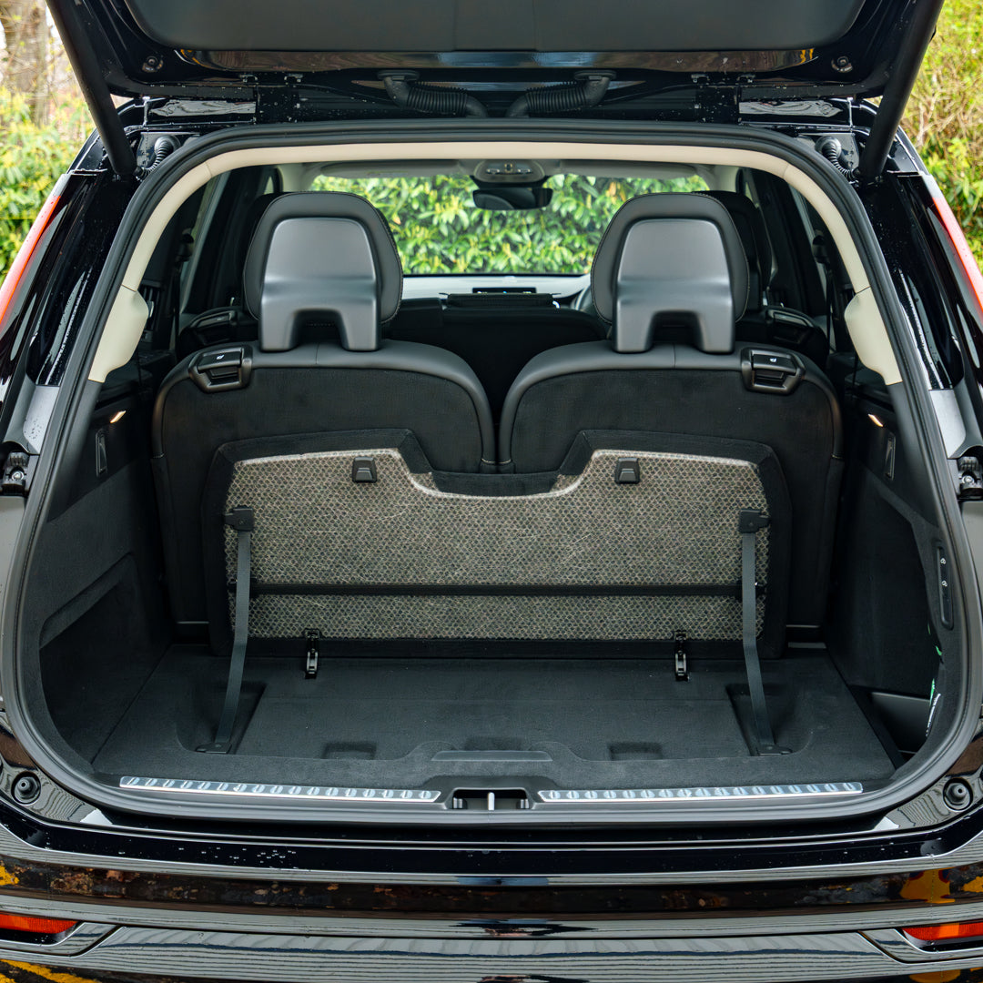 Brand New 7 seat Volvo XC-90