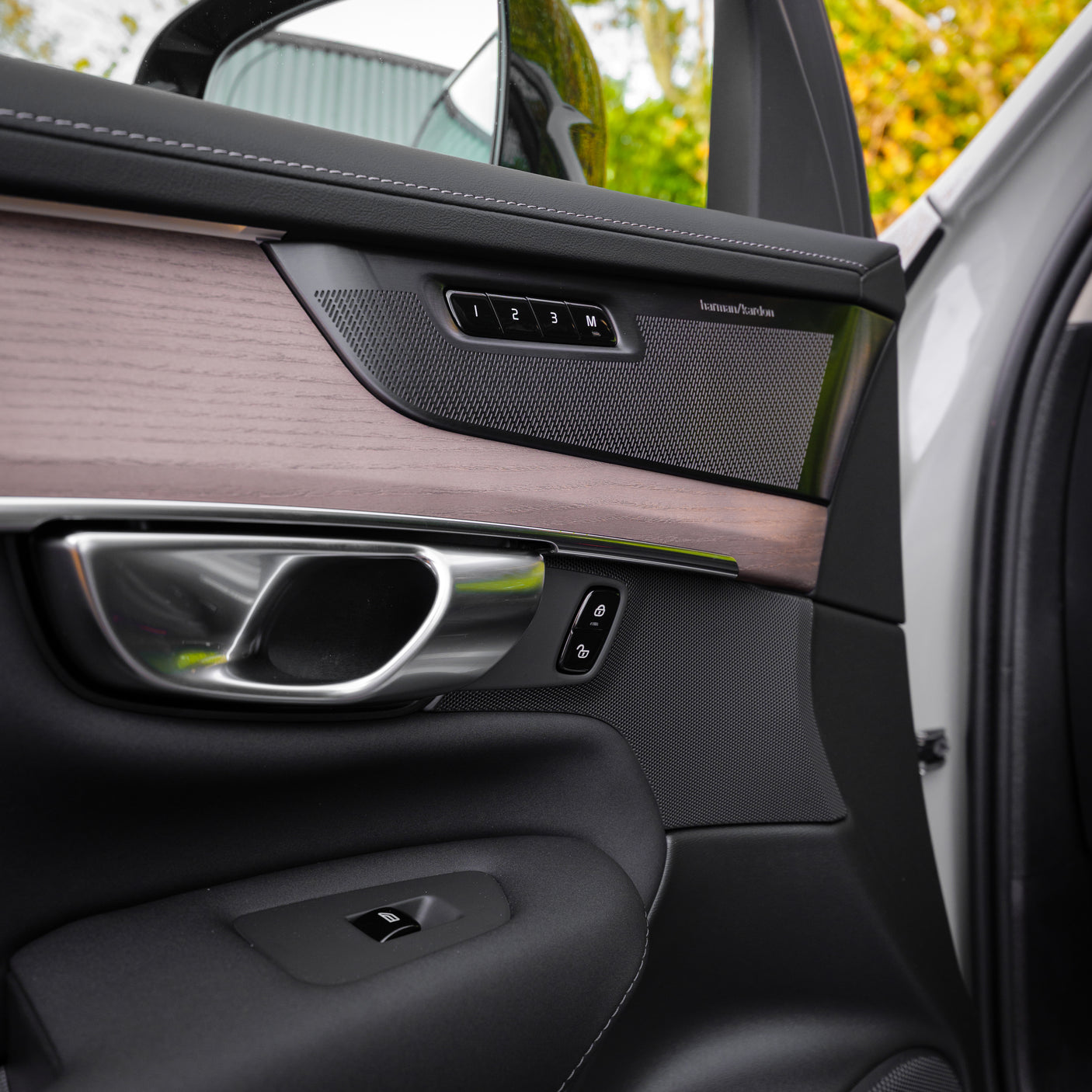 Brand New 2025 Automatic Volvo XC-90 AWD