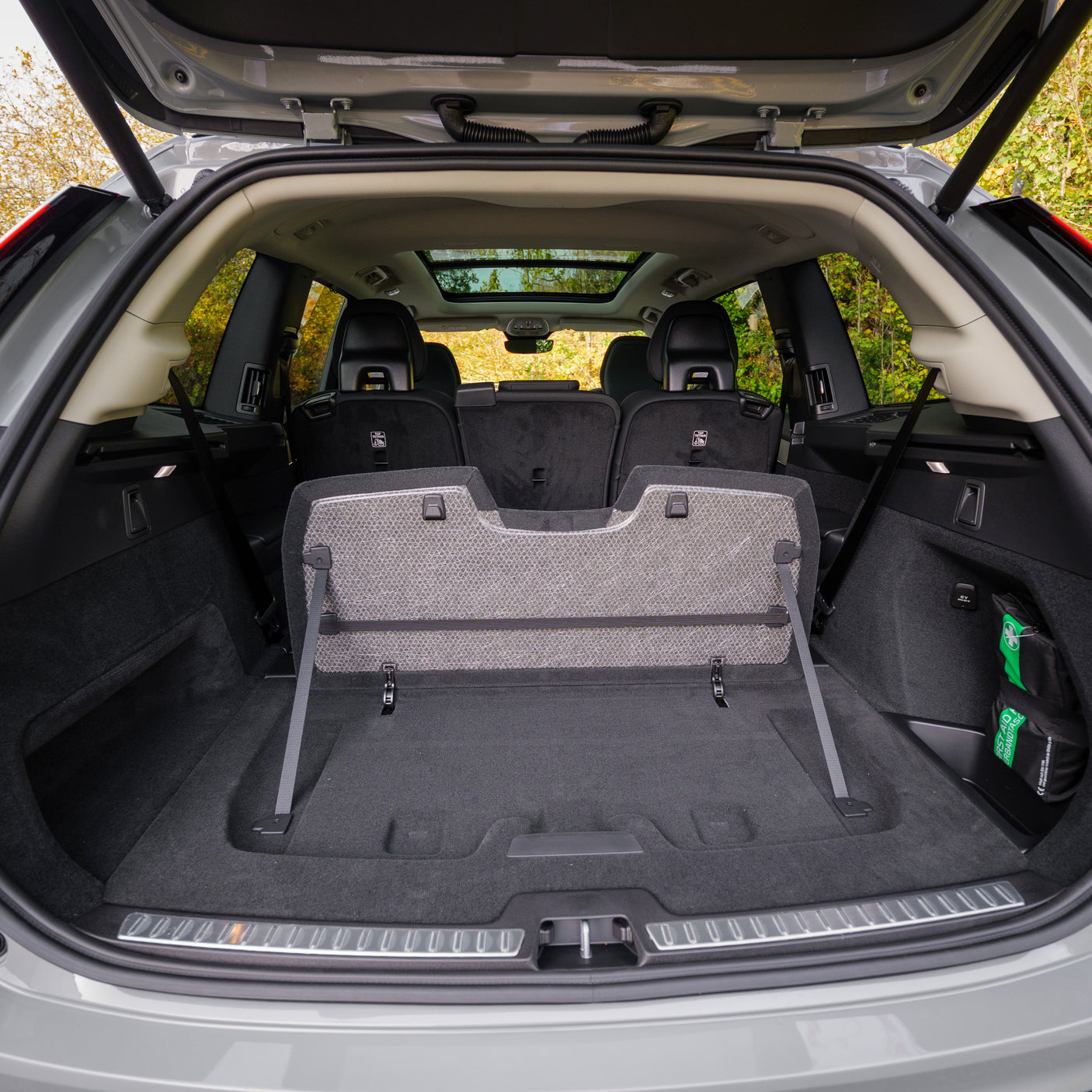 Brand New 2025 Automatic Volvo XC-90 AWD