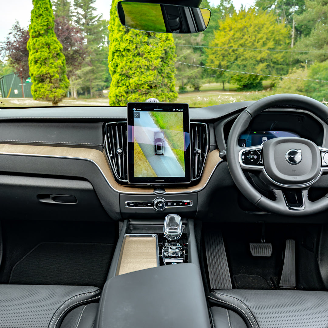 Automatic Volvo XC60 Ultra Dark Edition