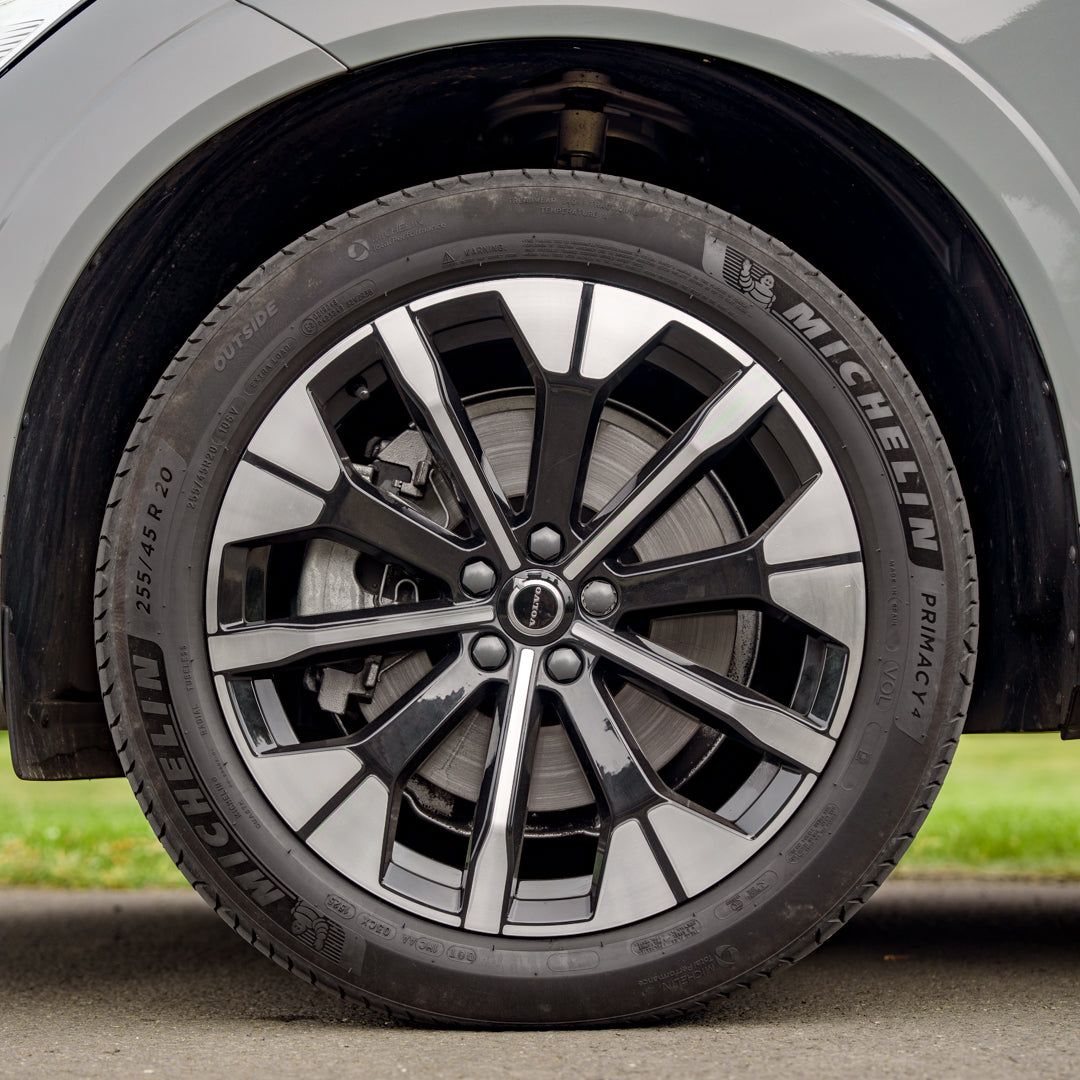 Automatic Volvo XC60 Ultra Dark Edition