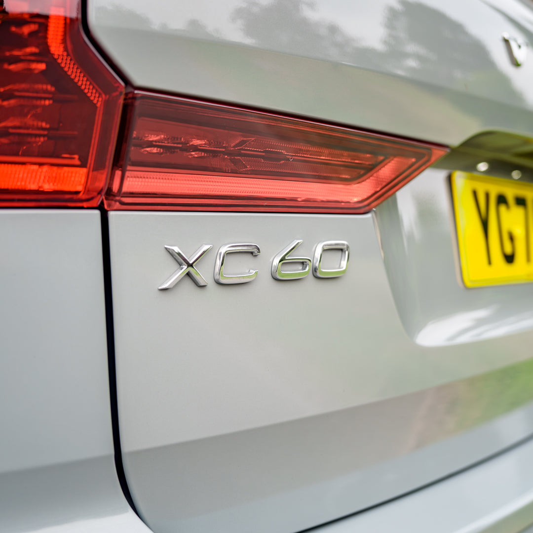 Automatic Volvo XC60 Ultra Dark Edition