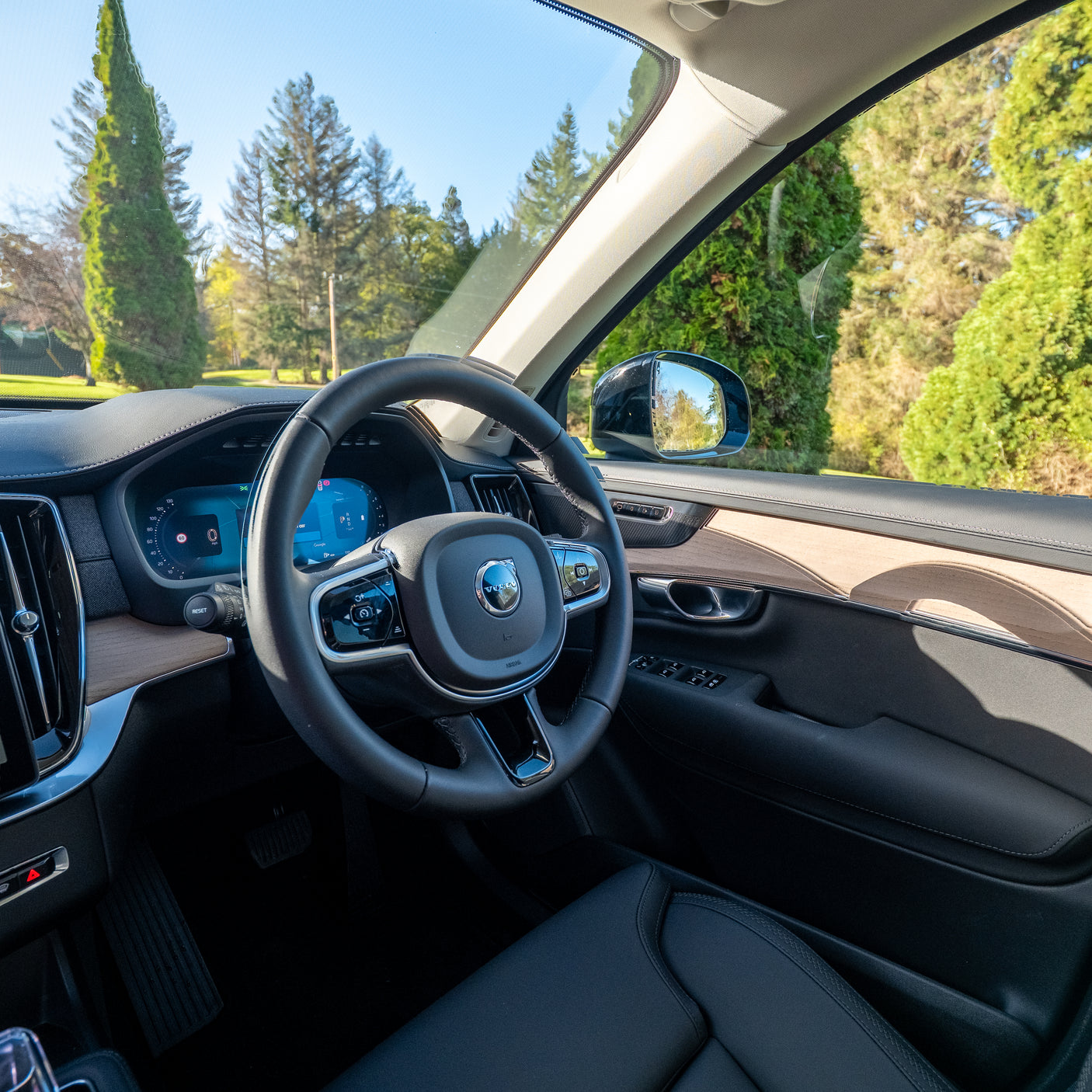 Brand New 2025 Automatic Volvo XC-90 AWD