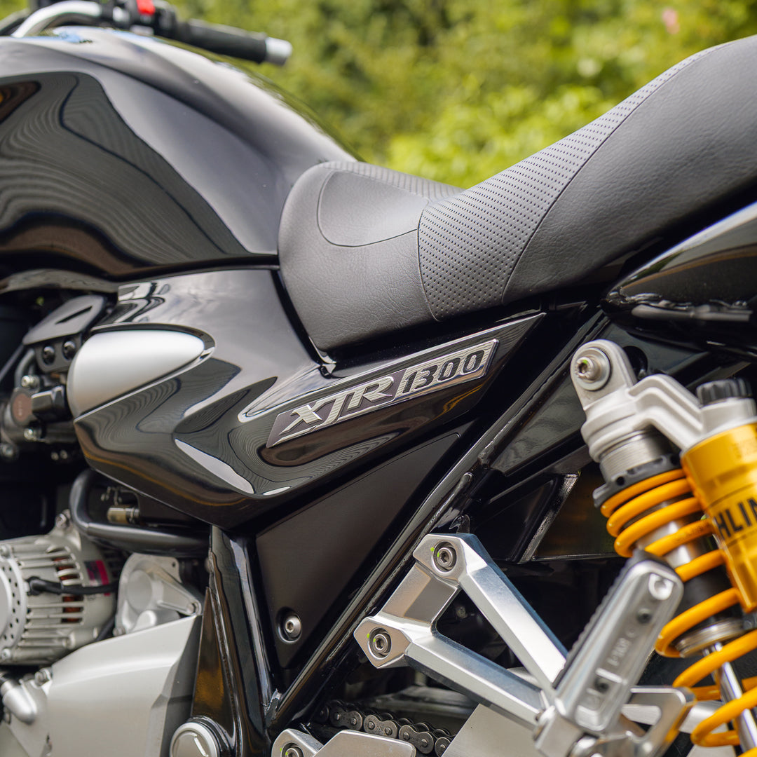 LOW MILEAGE 2010 Yamaha XJR 1300