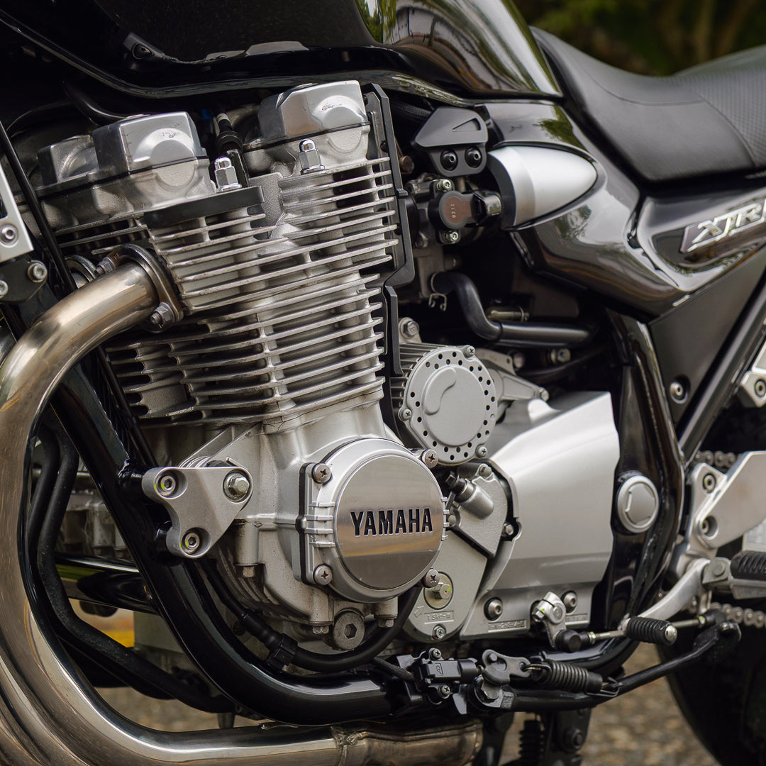 LOW MILEAGE 2010 Yamaha XJR 1300