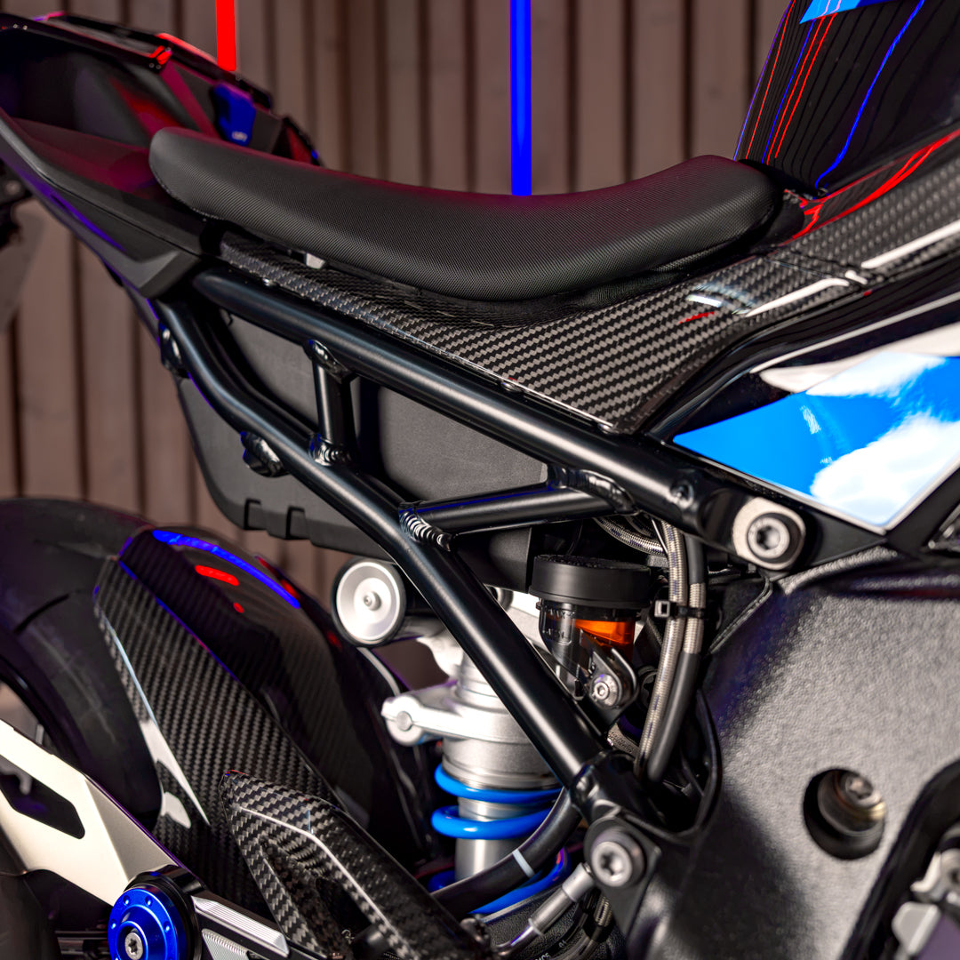 INSANE 2025 BMW M 1000R