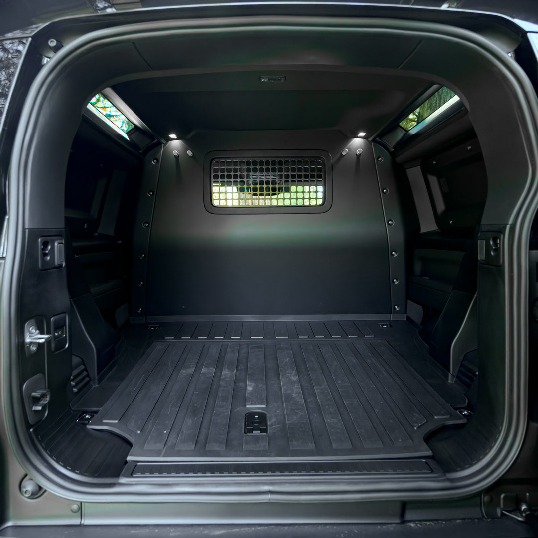 2025 Automatic Obsidian Land Rover Defender 90