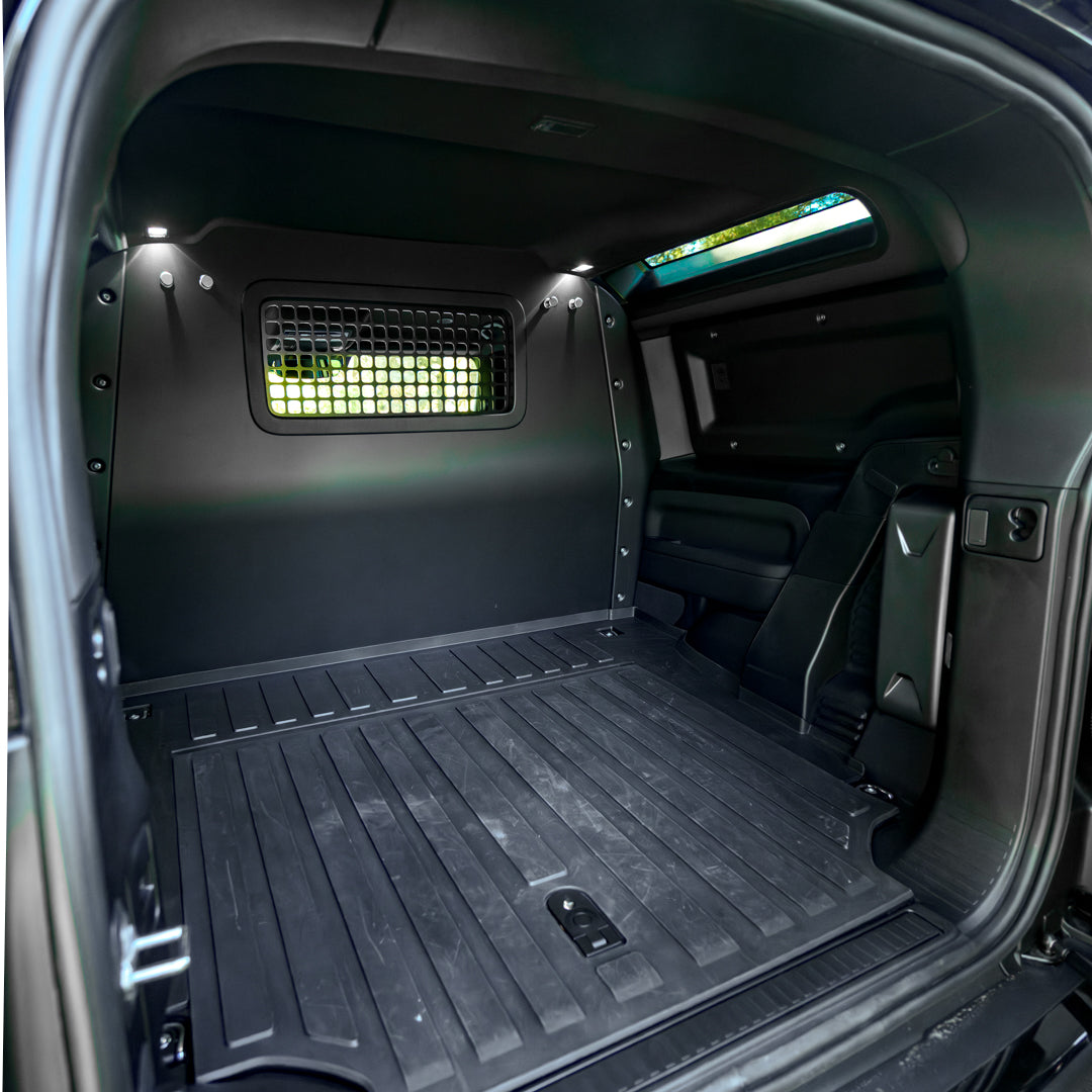 2025 Automatic Obsidian Land Rover Defender 90