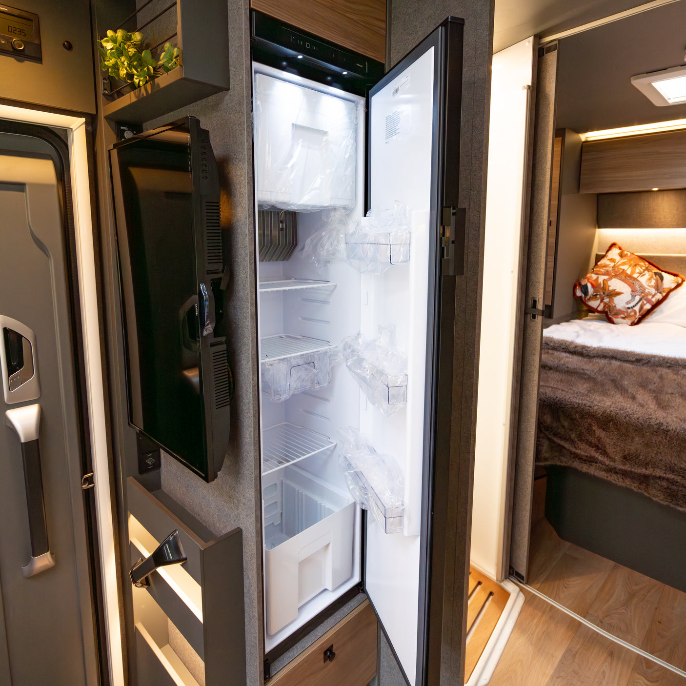 BRAND NEW: 2026 4 berth Automatic Dethleffs Trend
