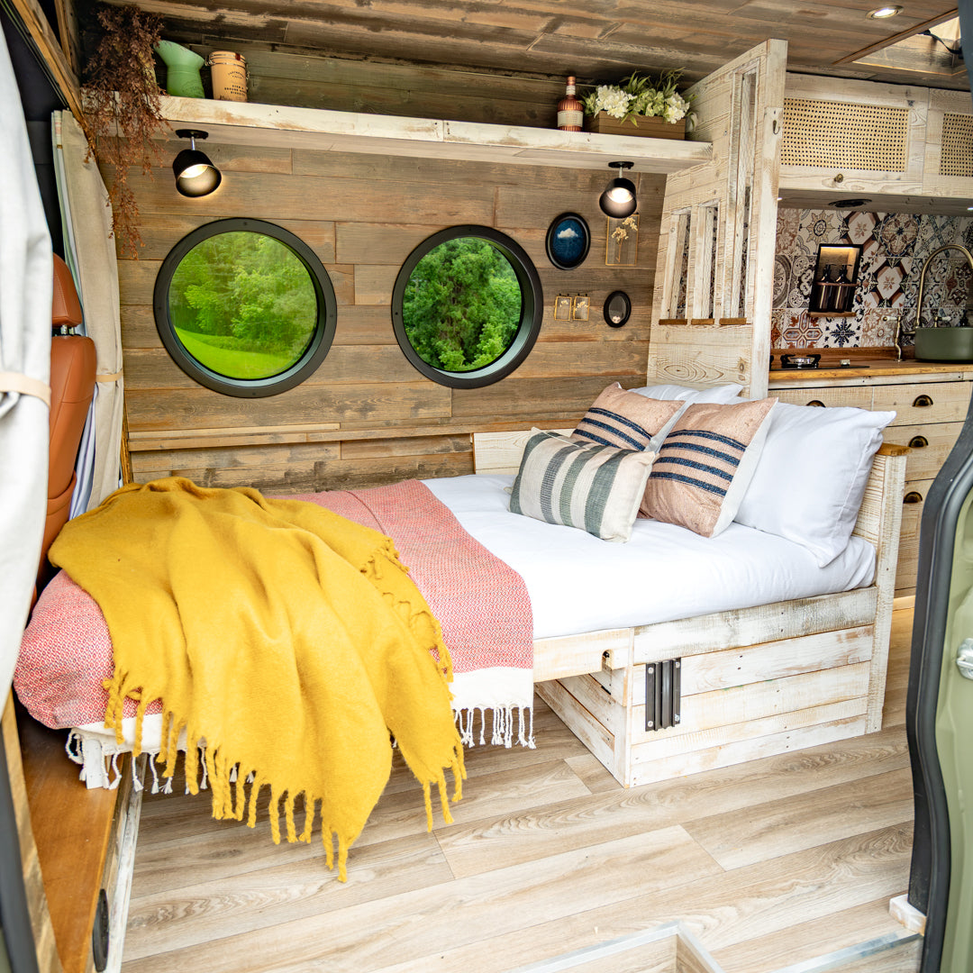 Isabella - Automatic Off Grid Luxury 4 berth Campervan