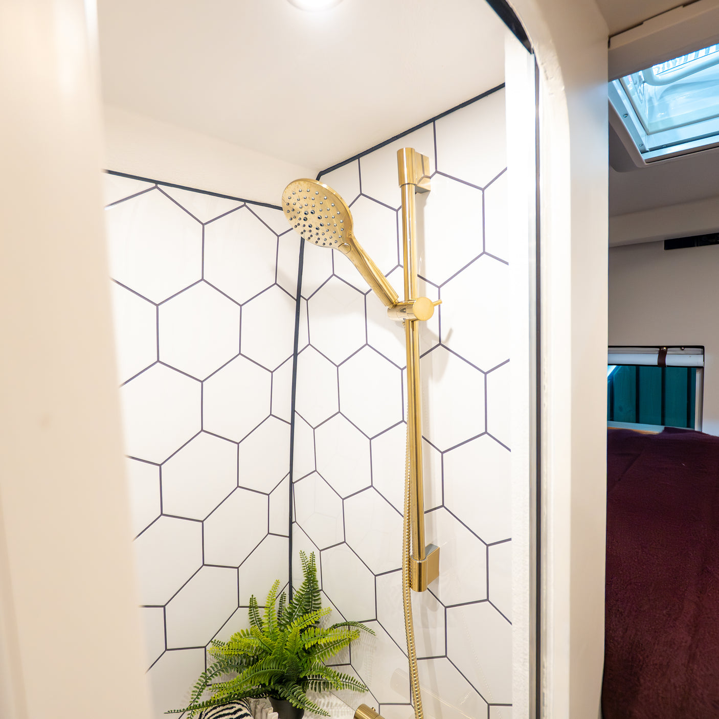 Jasper - Stunning 4 berth Custom Campervan + £5000 cash