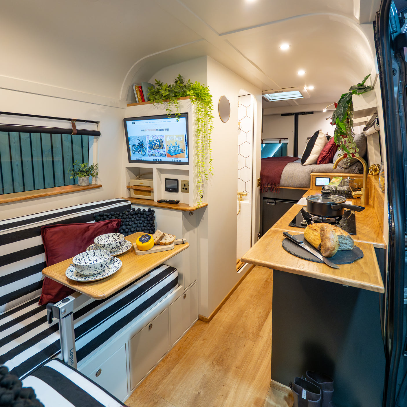 Jasper - Stunning 4 berth Custom Campervan + £5000 cash