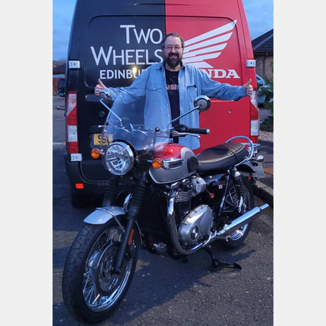 Triumph T120