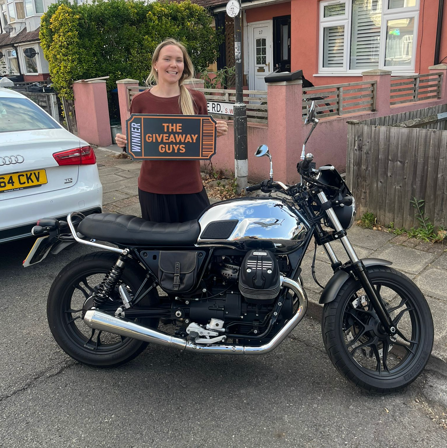 MOTO GUZZI V7