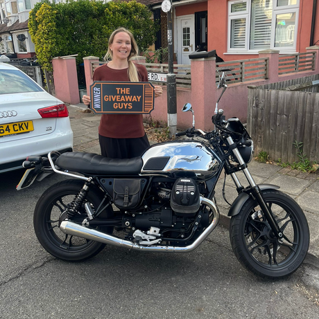 MOTO GUZZI V7
