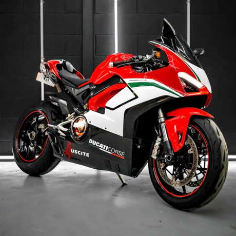 DUCATI V4