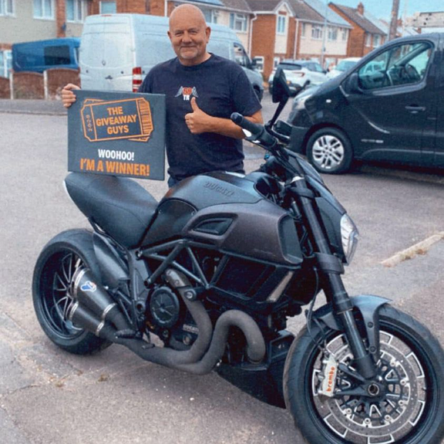 DUCATI DIAVEL BLACK