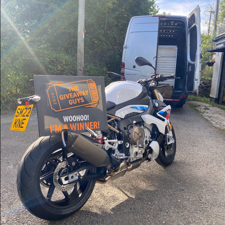 BMW S1000R