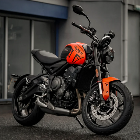 TRIUMPH TRIDENT 660