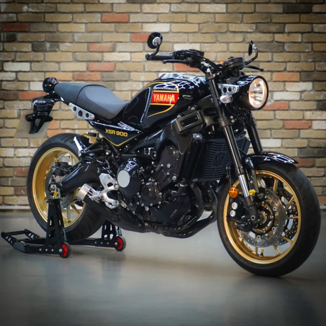 YAMAHA XSR900