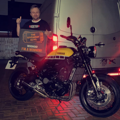 YAMAHA XSR900 KENNY ROBERTS