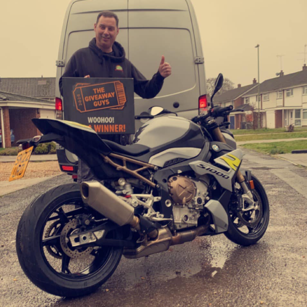 BMW S1000R