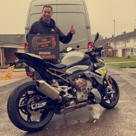 BMW S1000R