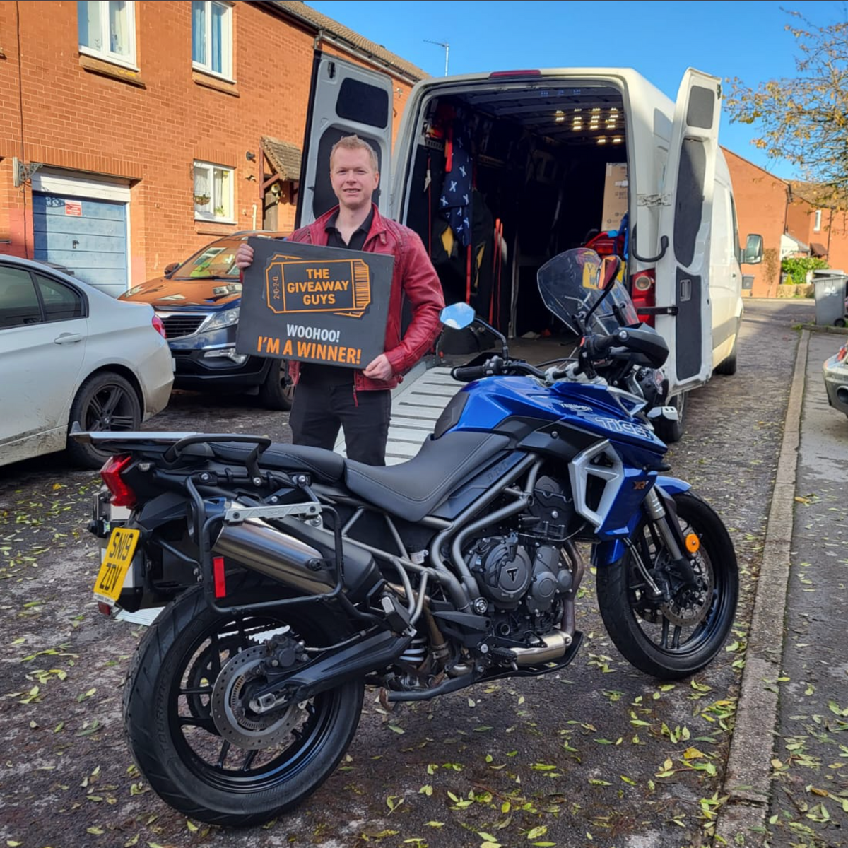 TRIUMPH TIGER 800
