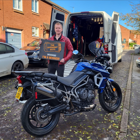 TRIUMPH TIGER 800