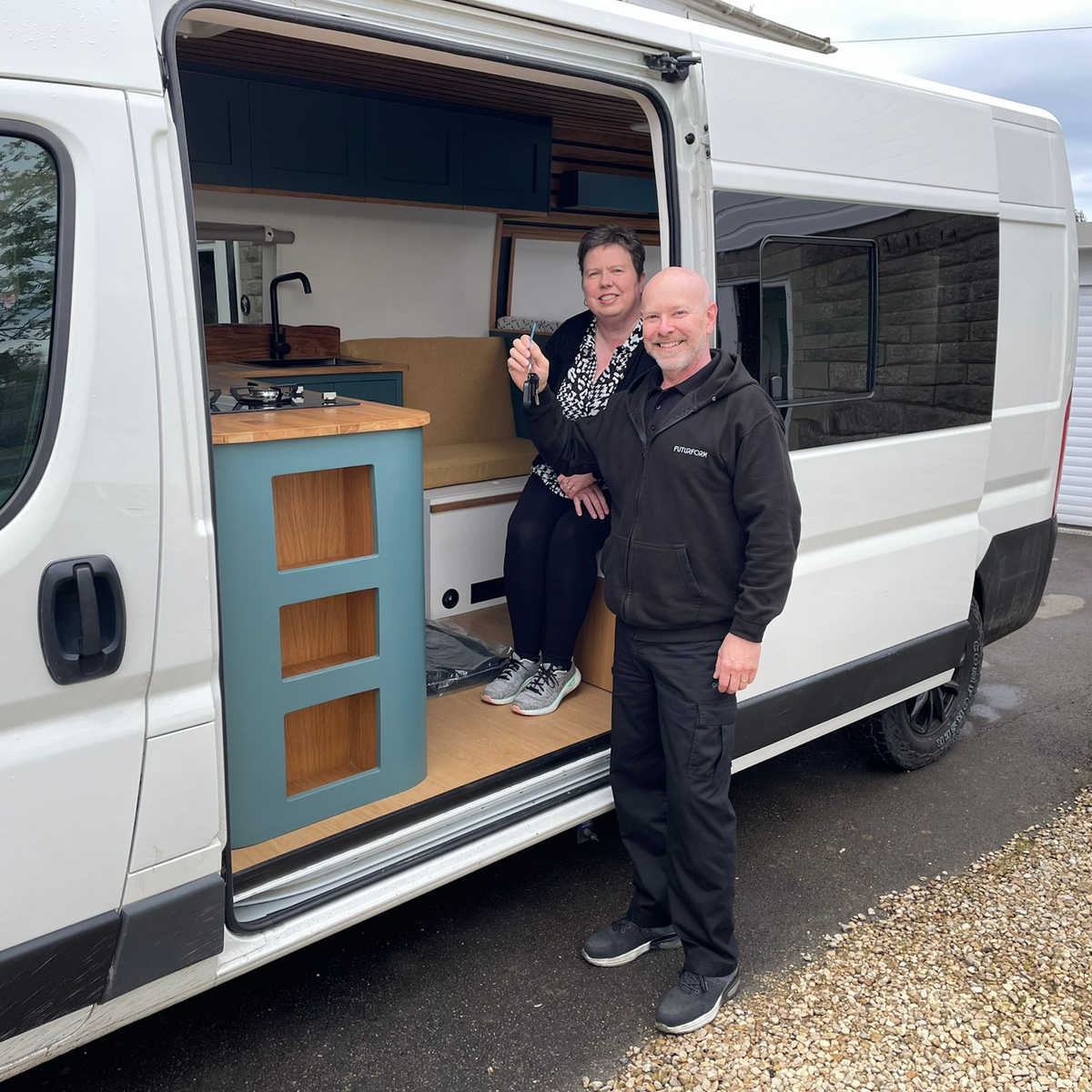 OFF GRID CAMPERVAN