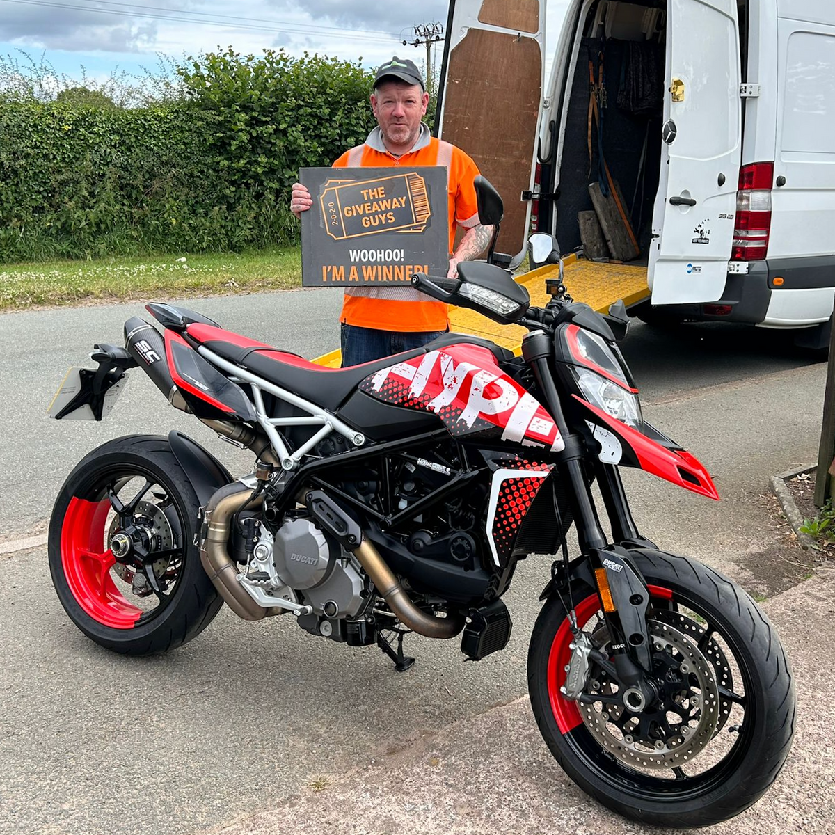 DUCATI HYPERMOTARD