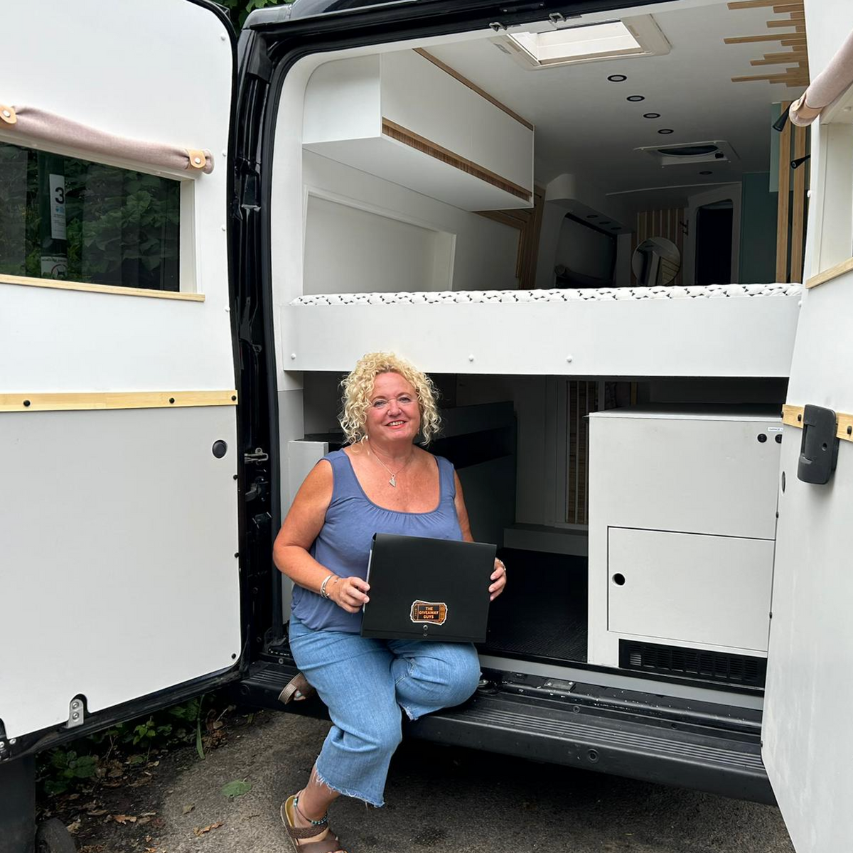 "MOLLY" CAMPERVAN
