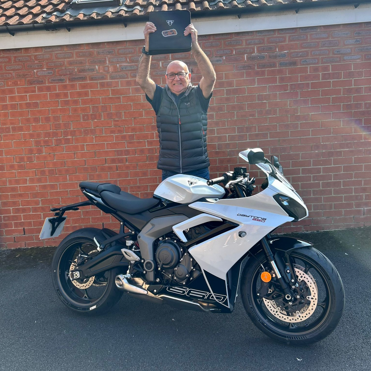TRIUMPH DAYTONA 660