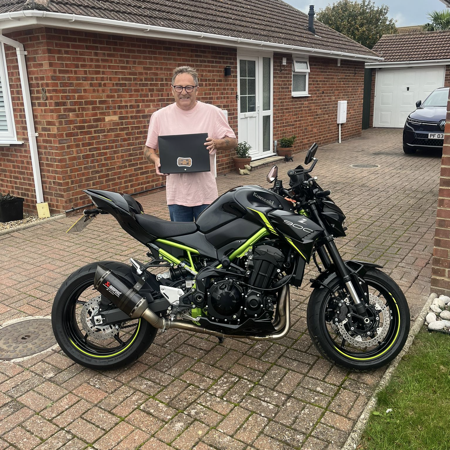 KAWASAKI Z900